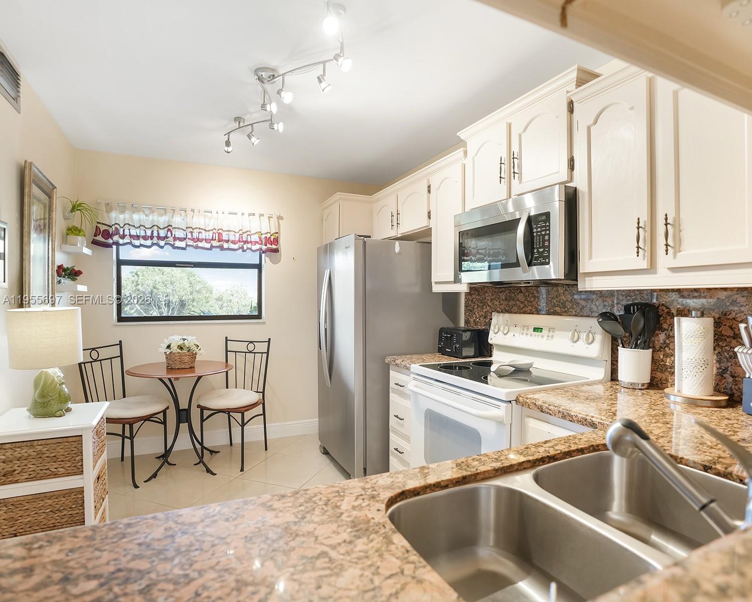 LAKES OF ENVIRON CONDO - Residential