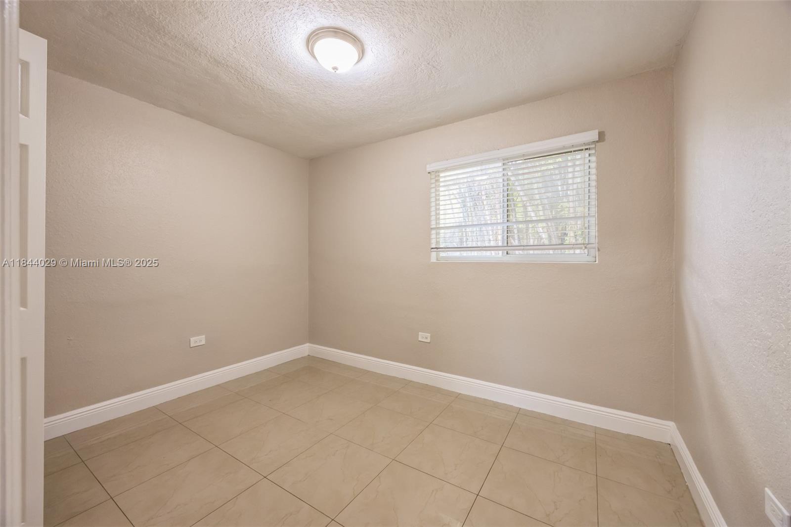 MIRAMAR SEC 5 - Residential