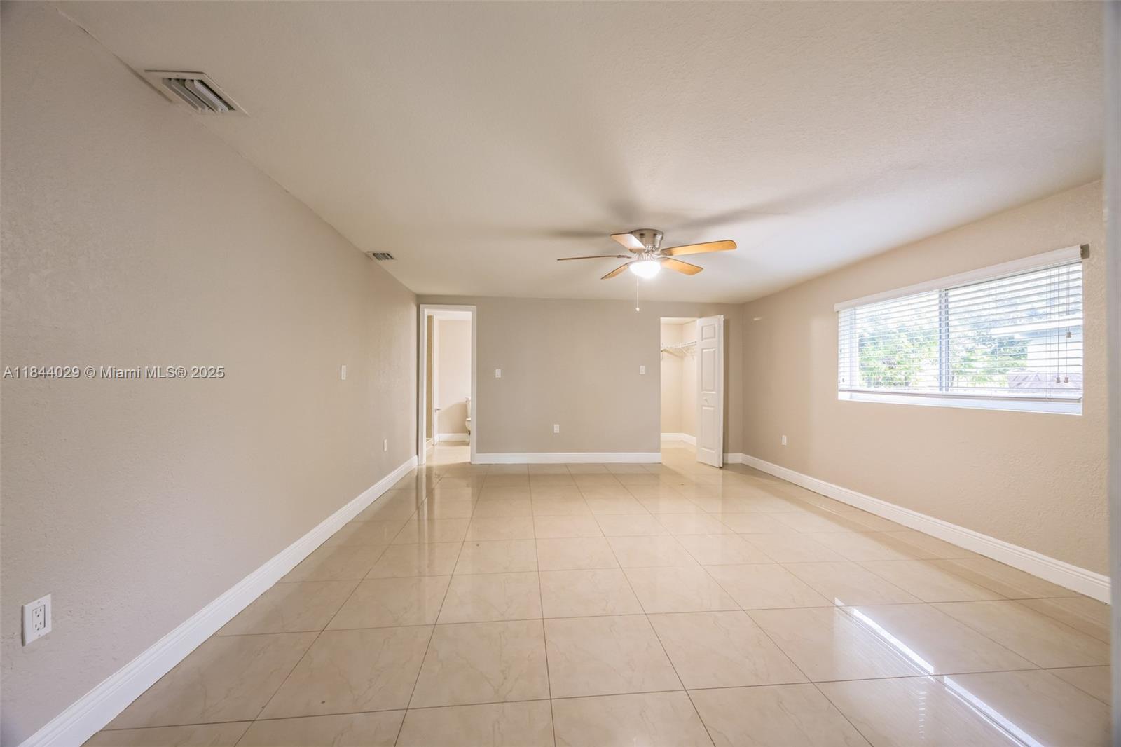 MIRAMAR SEC 5 - Residential