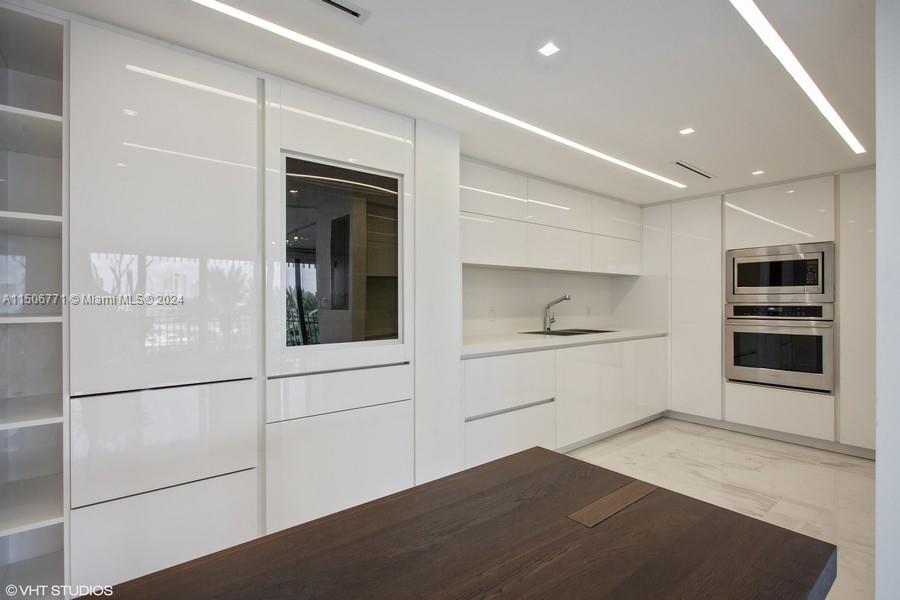 GROVE ISLE CONDO - Residential Lease