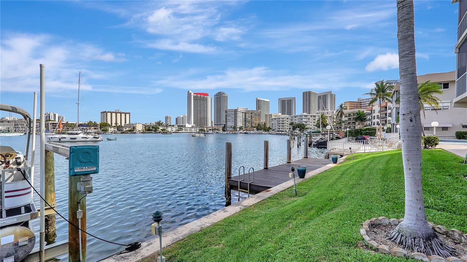PARADISE HARBOUR APTS CO- - Residential