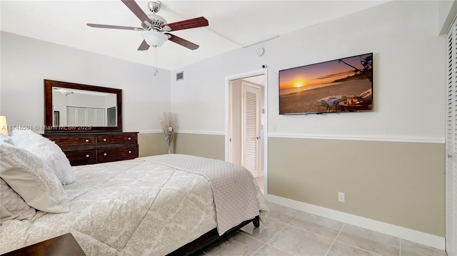 PARADISE HARBOUR APTS CO- - Residential