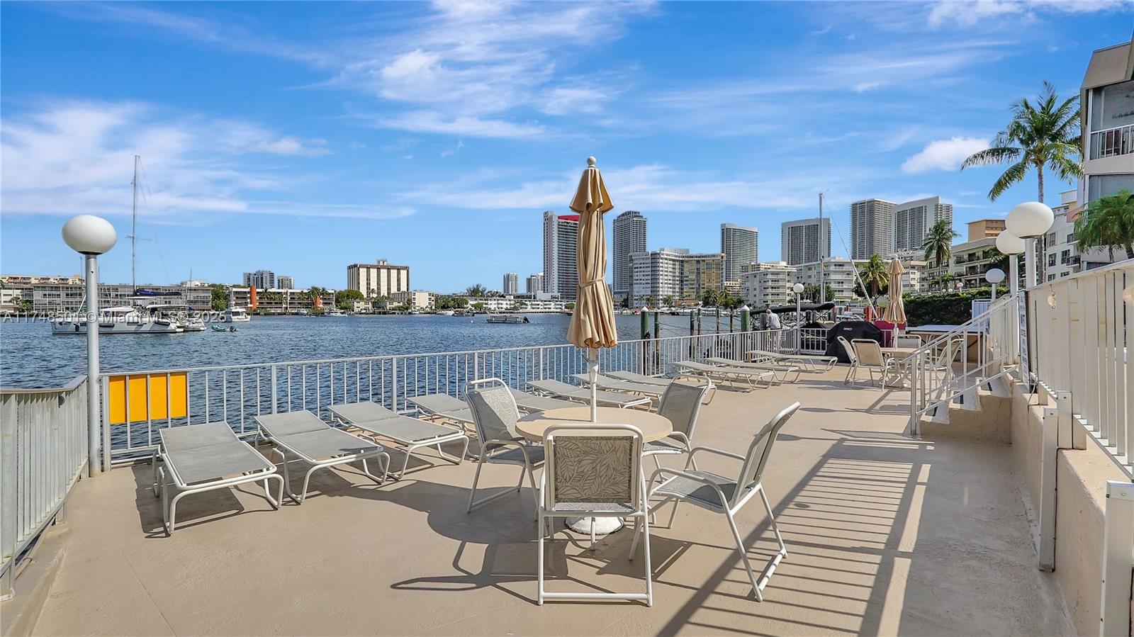 PARADISE HARBOUR APTS CO- - Residential