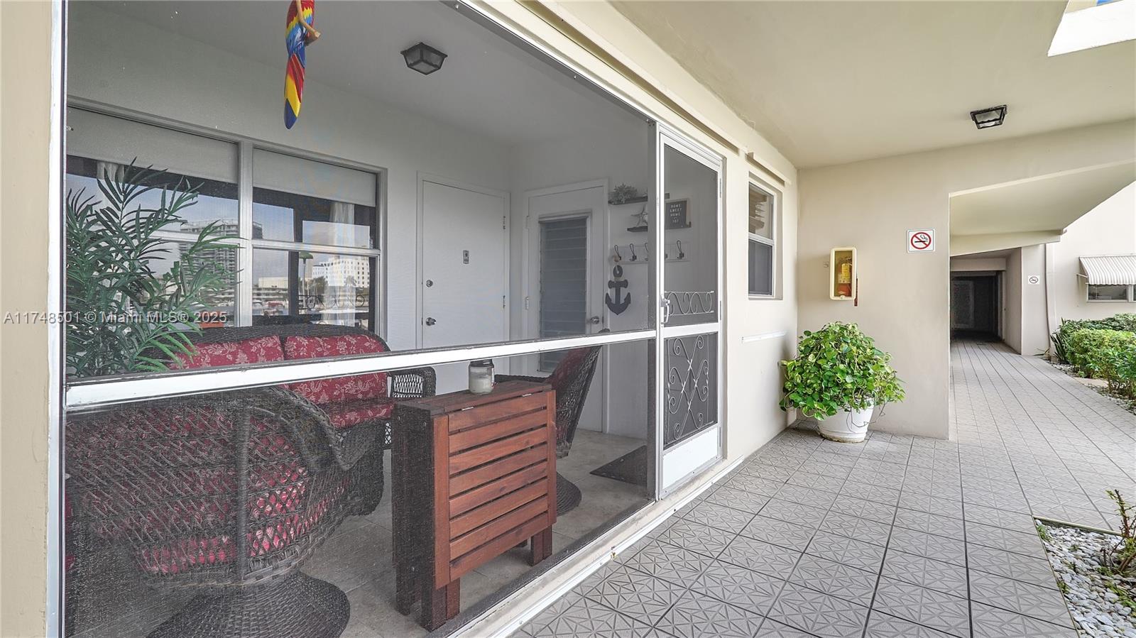 PARADISE HARBOUR APTS CO- - Residential