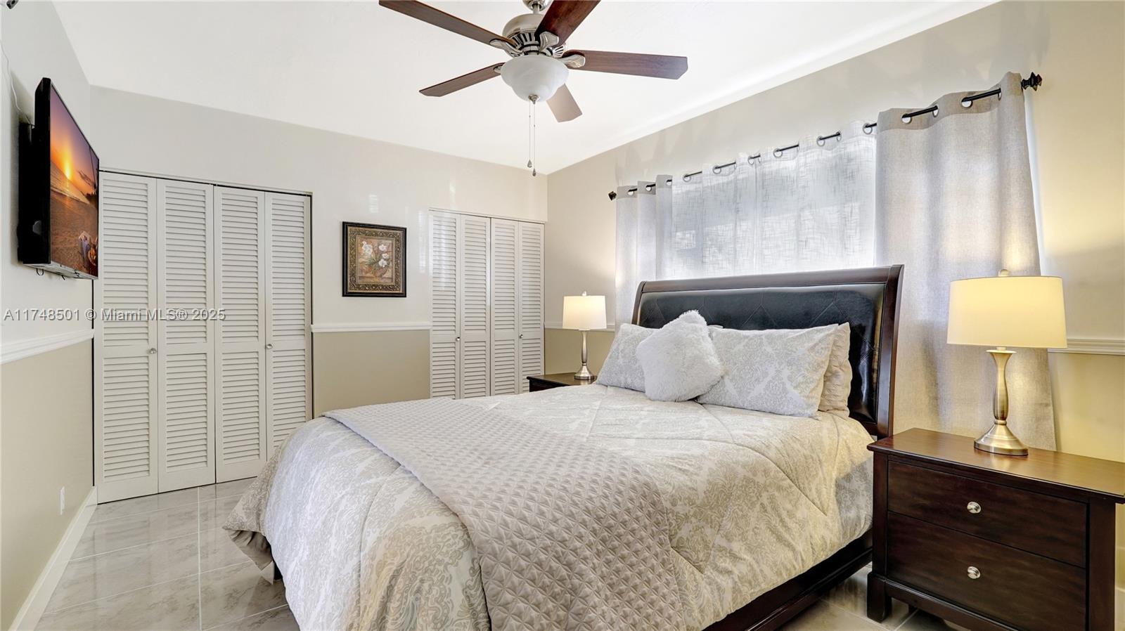 PARADISE HARBOUR APTS CO- - Residential
