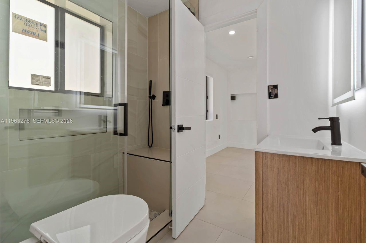 HALLANDALE HEIGHTS - Residential