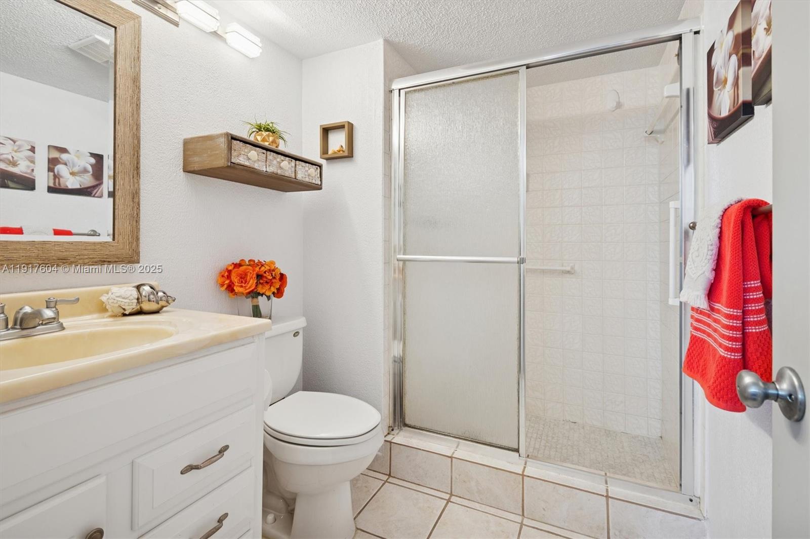 HOLLYBROOK GOLF AND - Residential