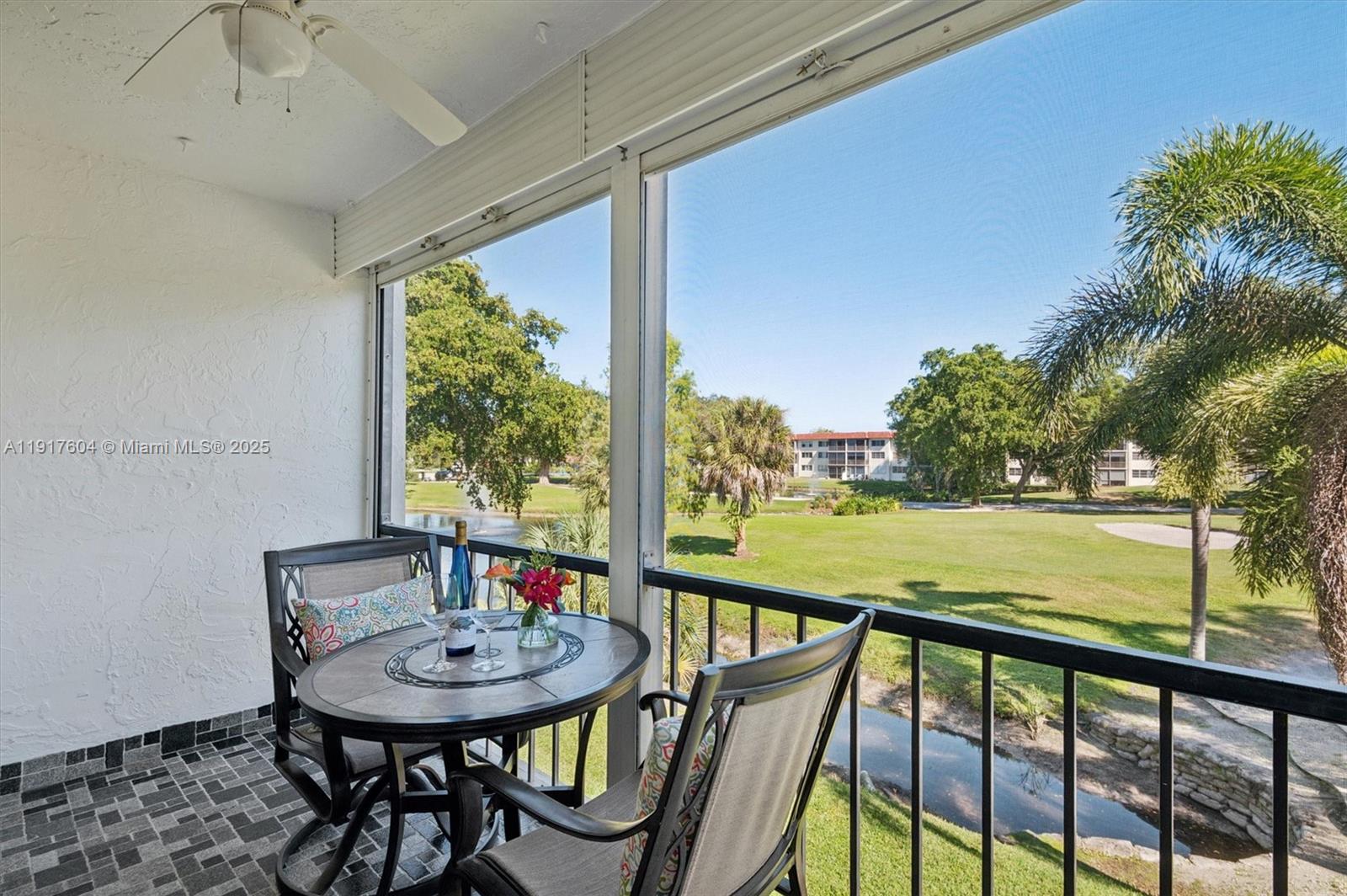 HOLLYBROOK GOLF AND - Residential