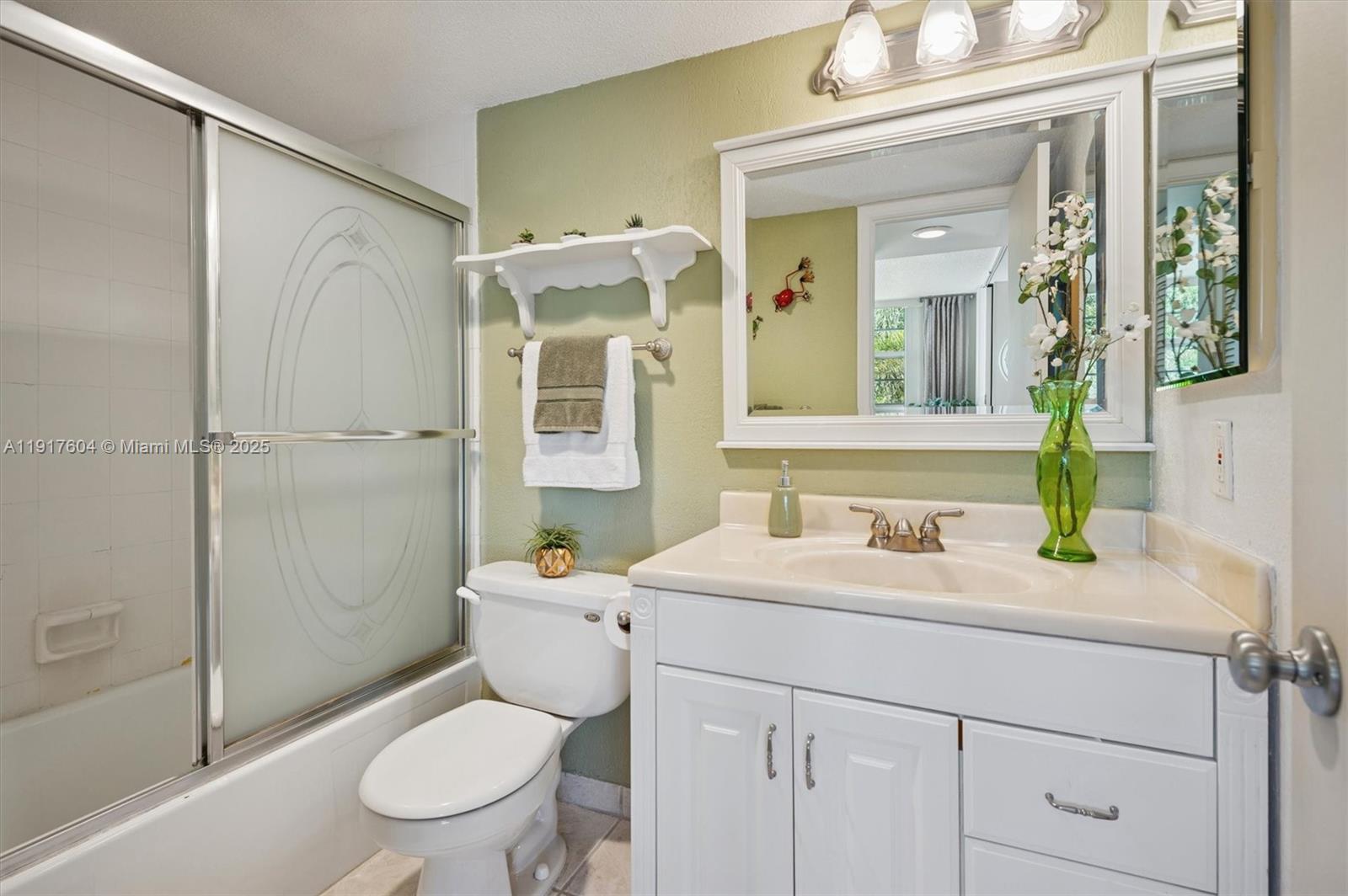 HOLLYBROOK GOLF AND - Residential