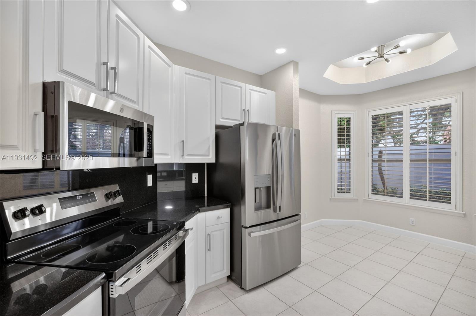 THREE ISLANDS 3RD SECTION - Residential Lease