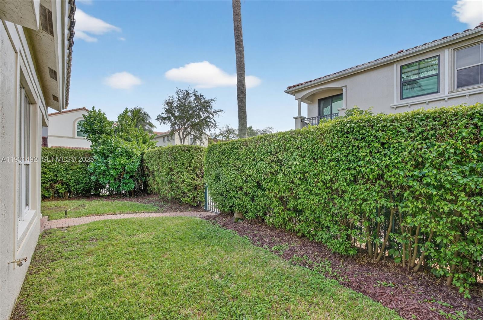 THREE ISLANDS 3RD SECTION - Residential Lease