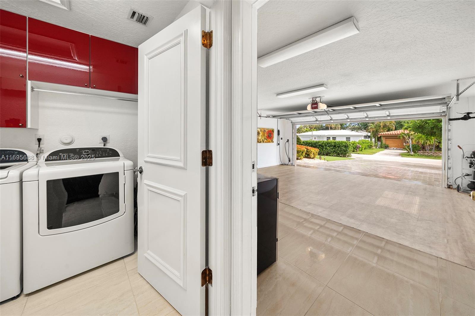 POMPANO BEACH PARK - Residential