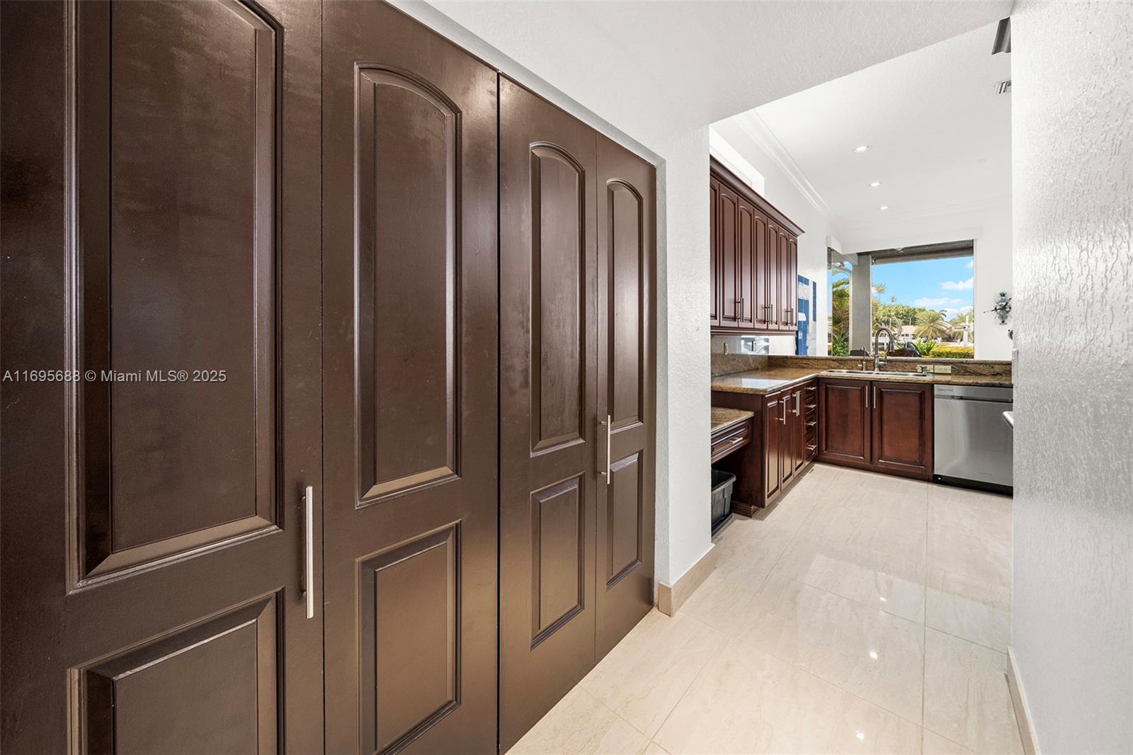POMPANO BEACH PARK - Residential