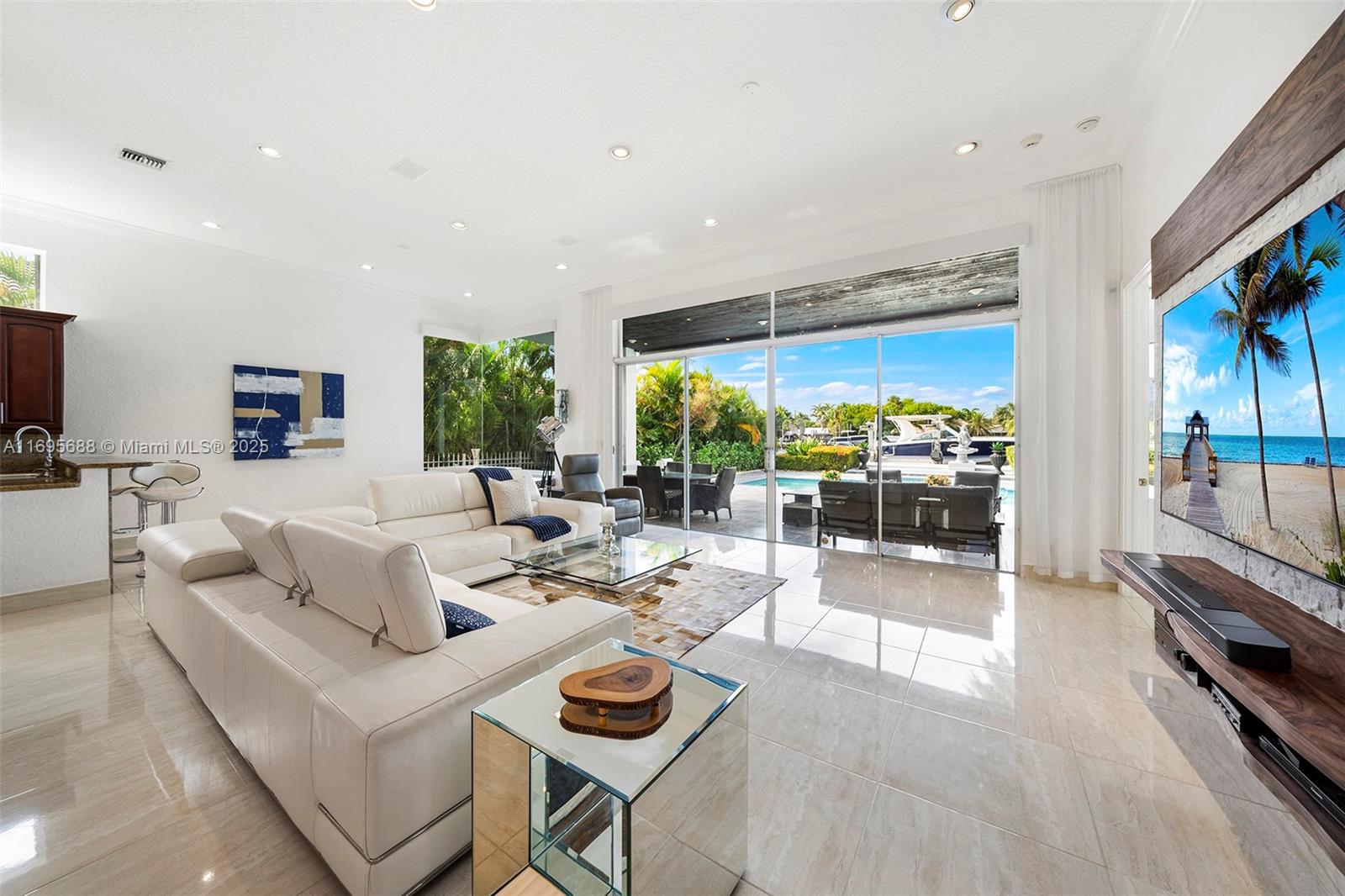 POMPANO BEACH PARK - Residential