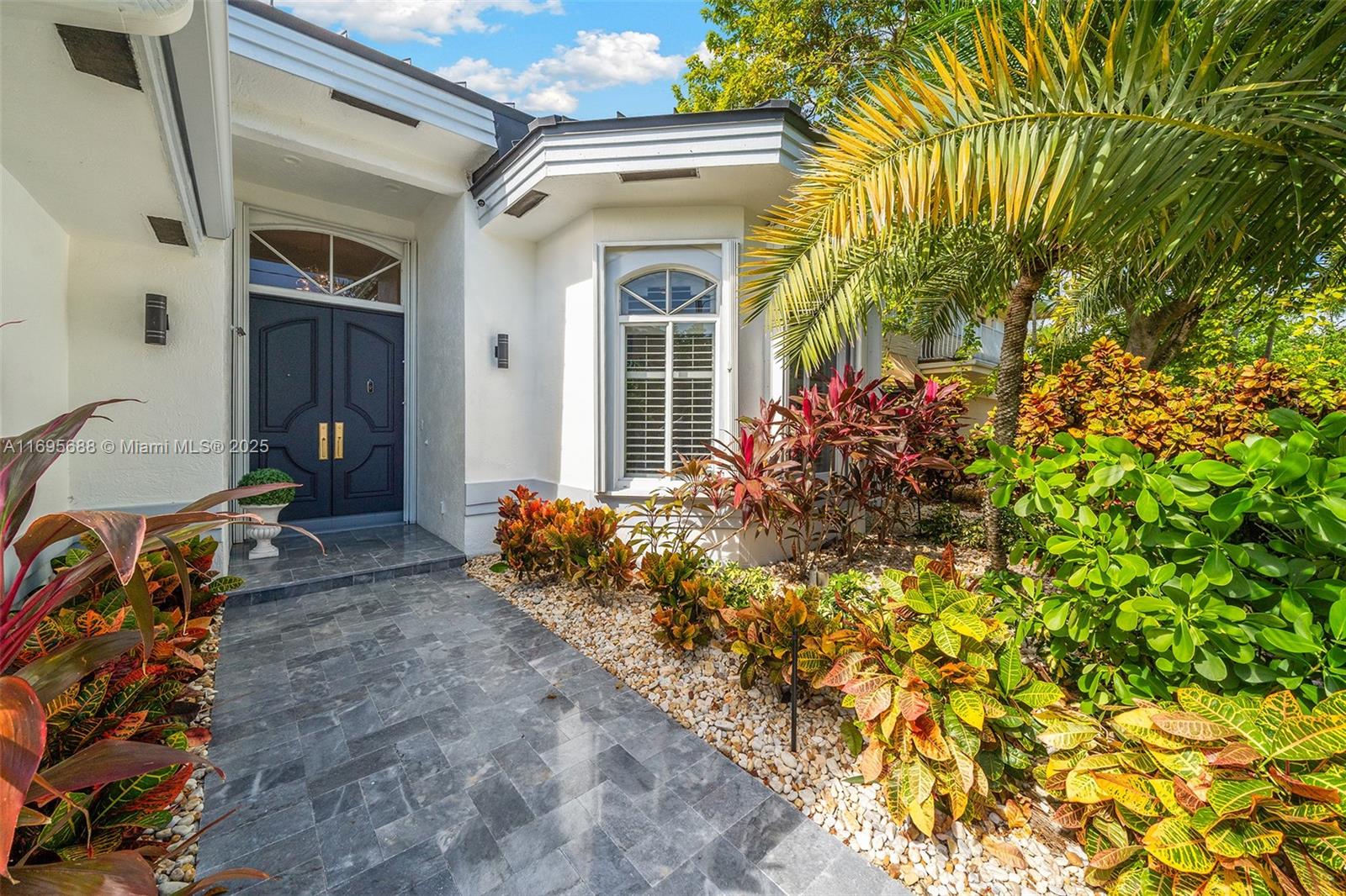 POMPANO BEACH PARK - Residential
