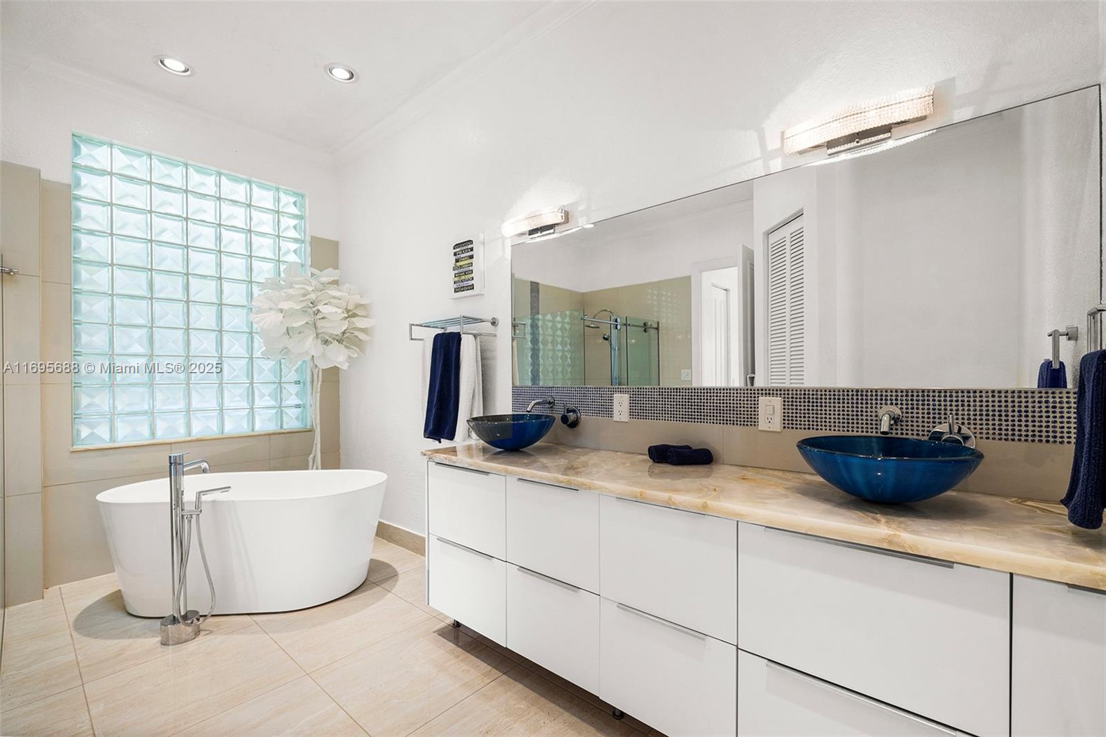 POMPANO BEACH PARK - Residential