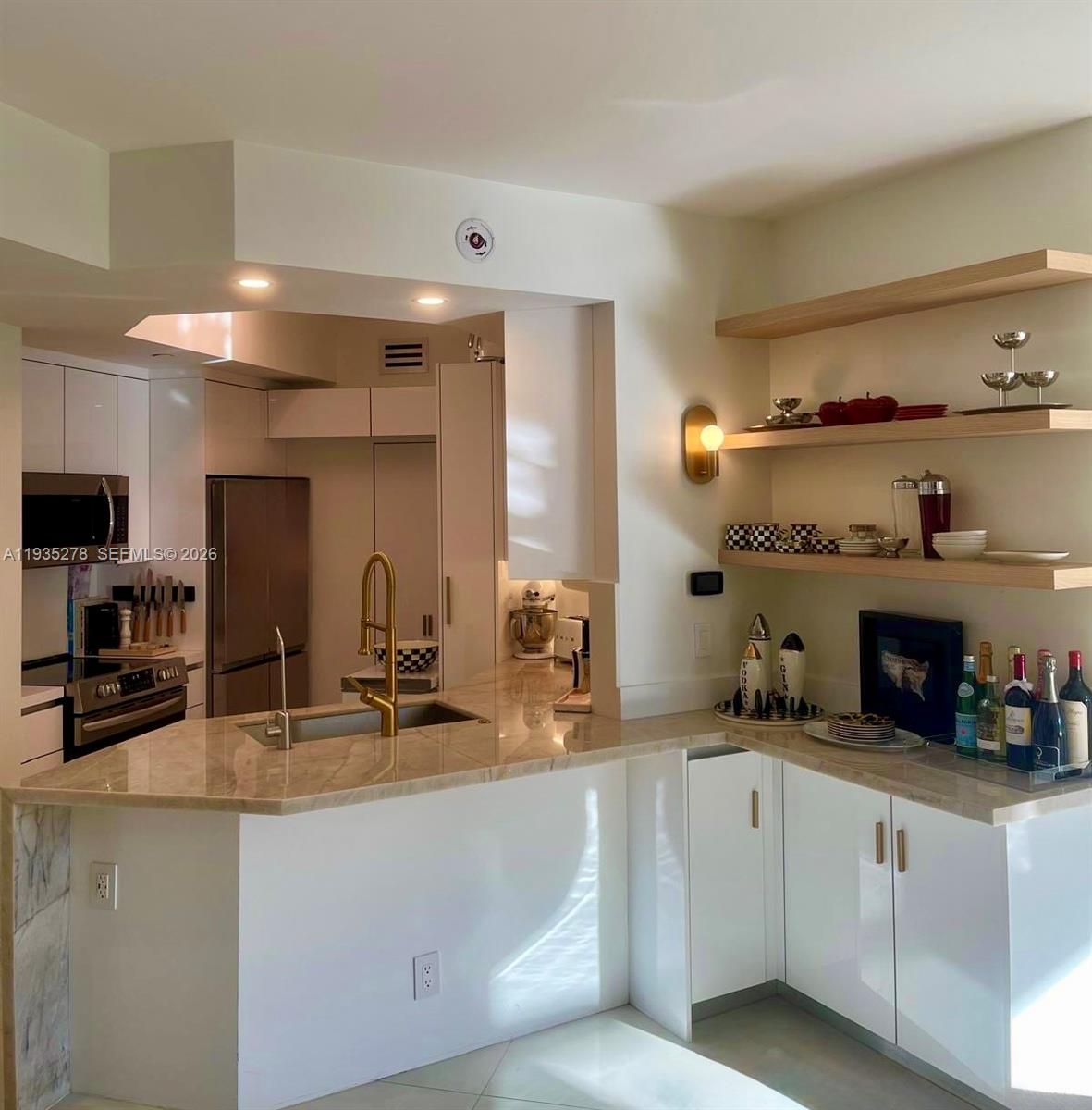 888 Brickell Key Dr 802