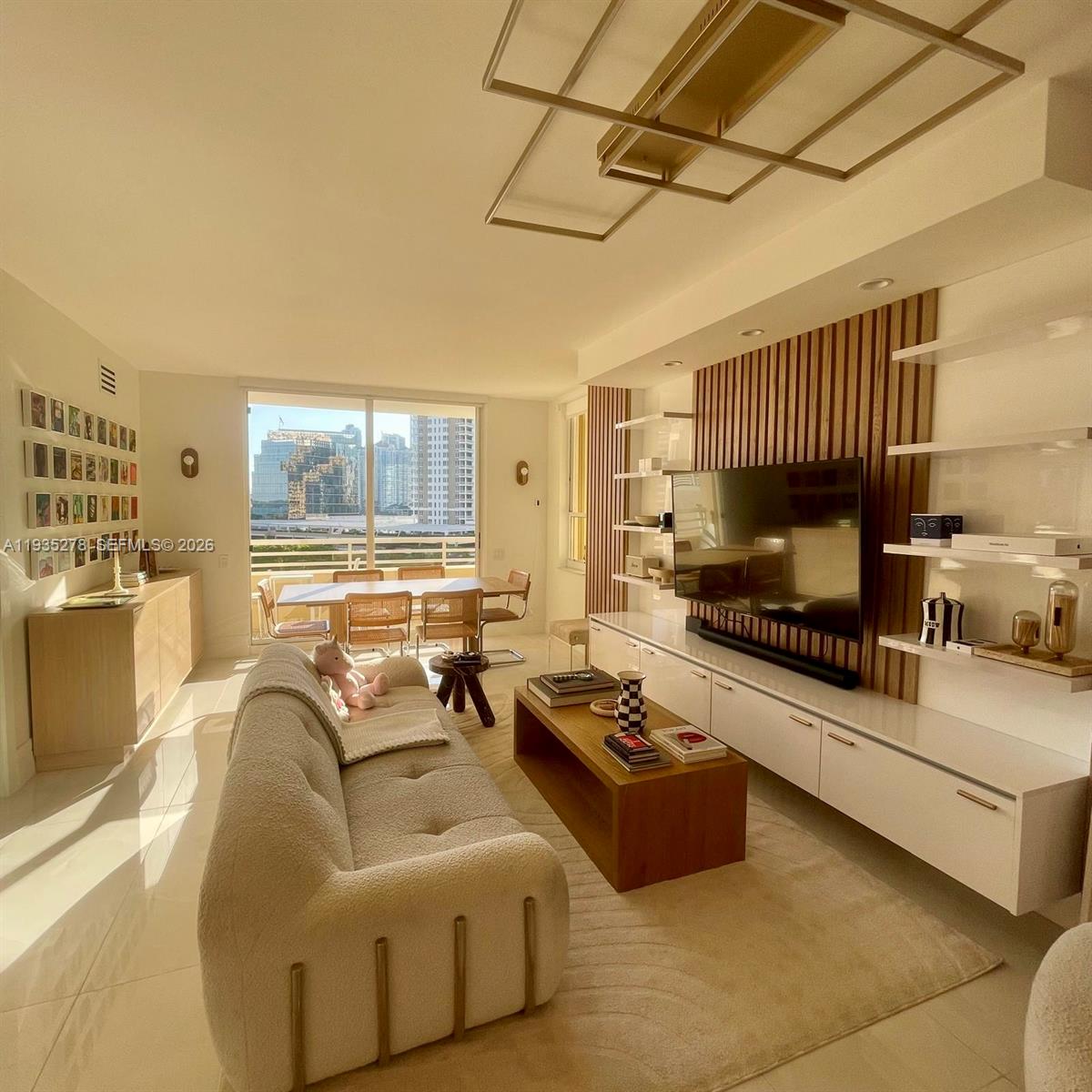 888 Brickell Key Dr 802