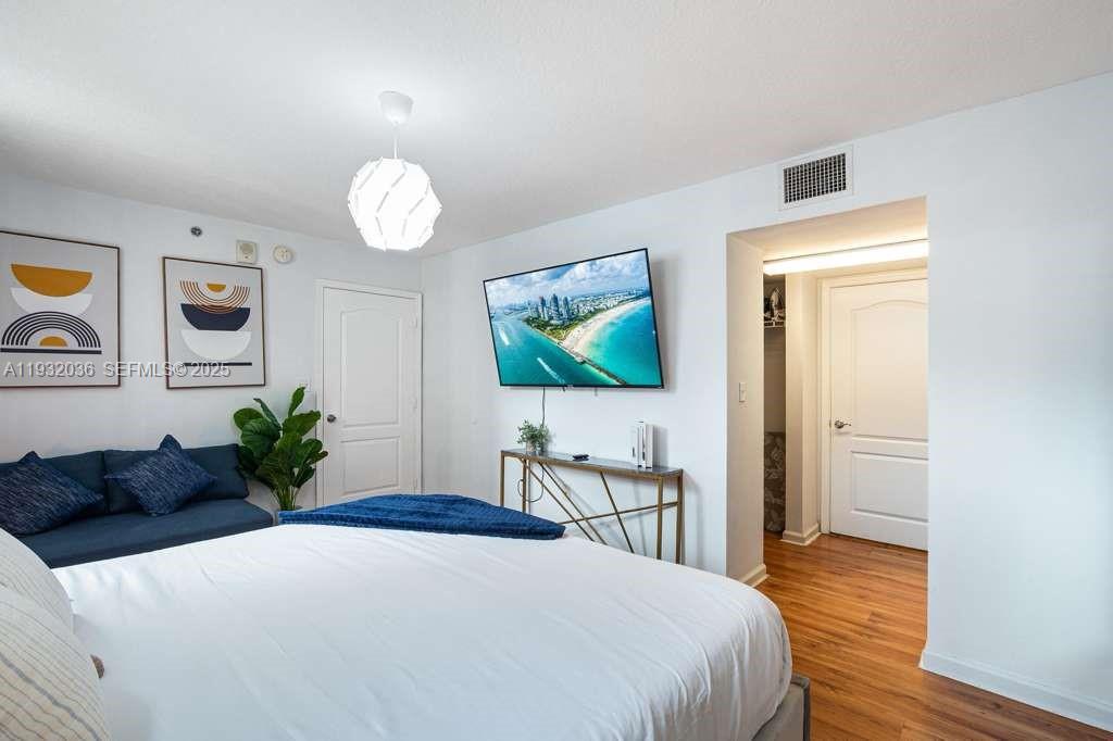 THE CLUB AT BRICKELL BAY - Residential