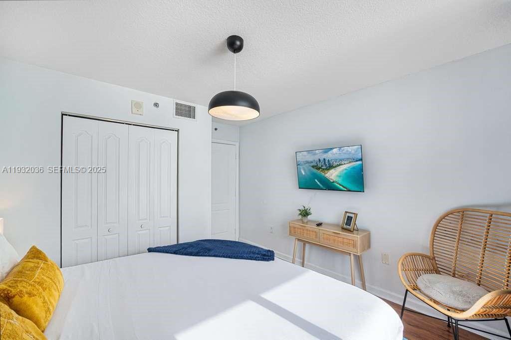 THE CLUB AT BRICKELL BAY - Residential