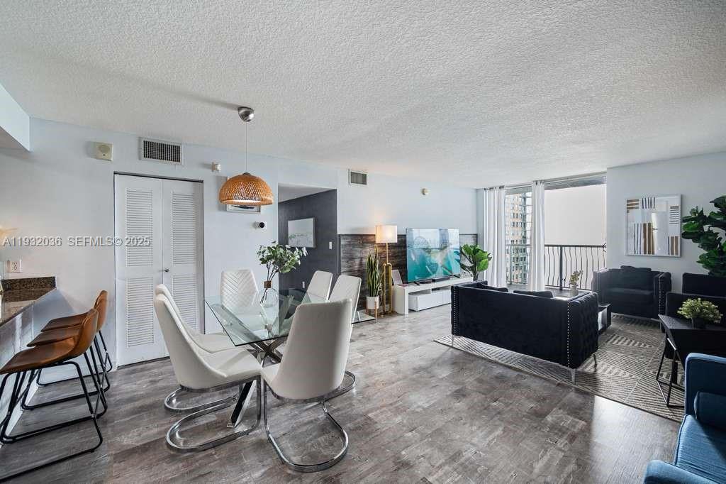 THE CLUB AT BRICKELL BAY - Residential