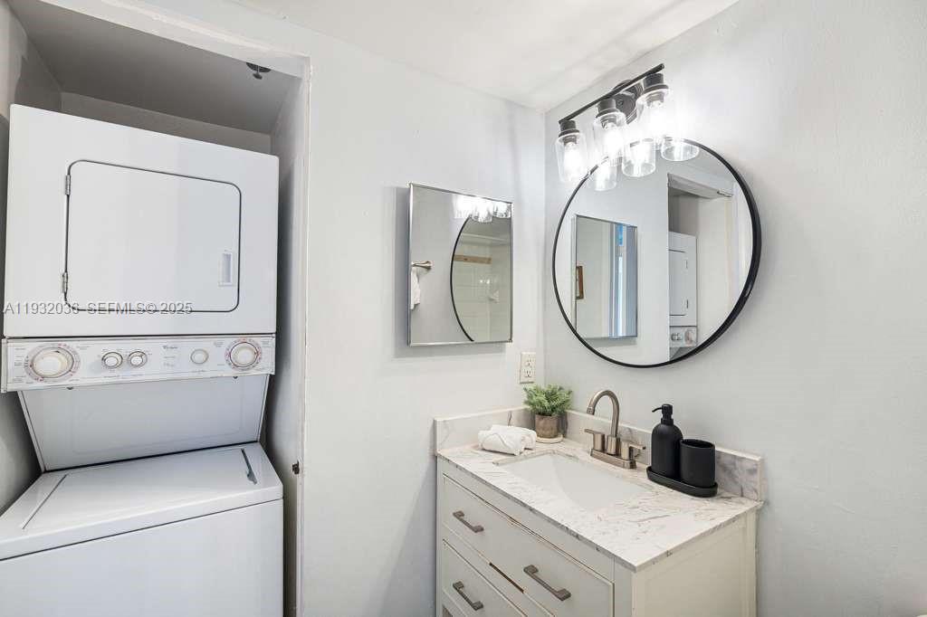 THE CLUB AT BRICKELL BAY - Residential