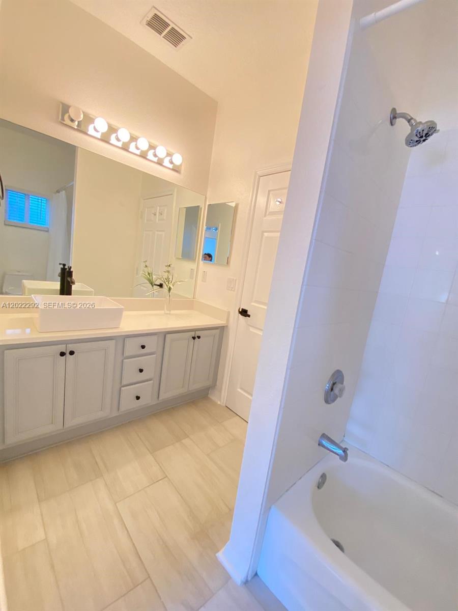 SOMERSET ESTATES COMMUNITY - Residential