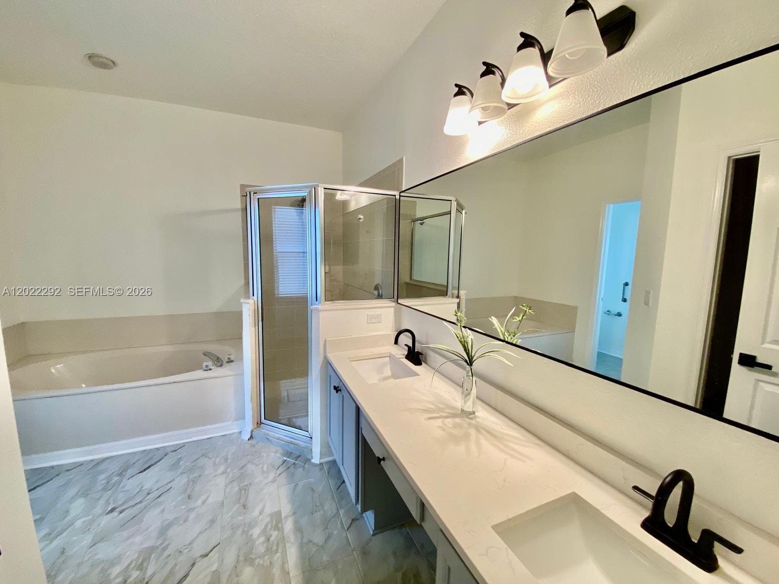 SOMERSET ESTATES COMMUNITY - Residential
