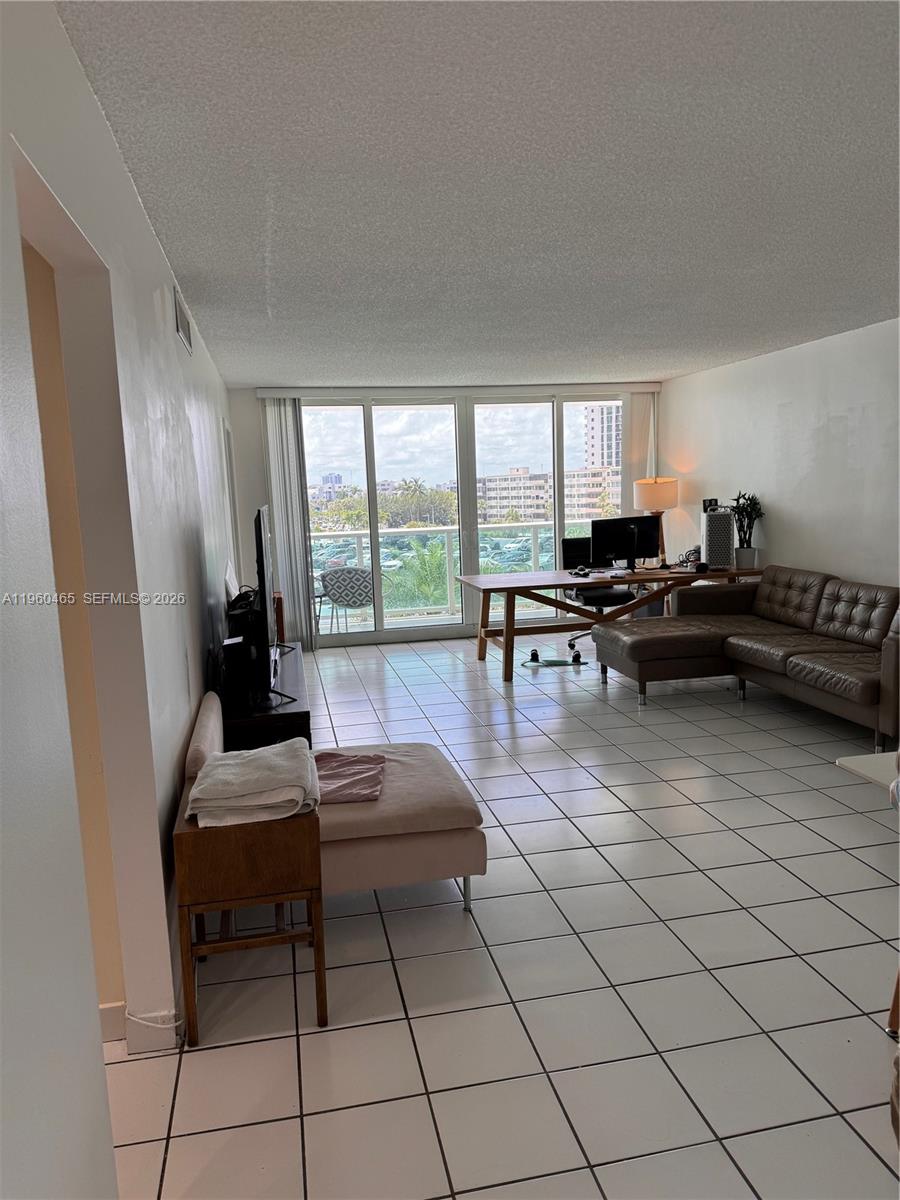 ARLEN HOUSE EAST CONDO - Residential