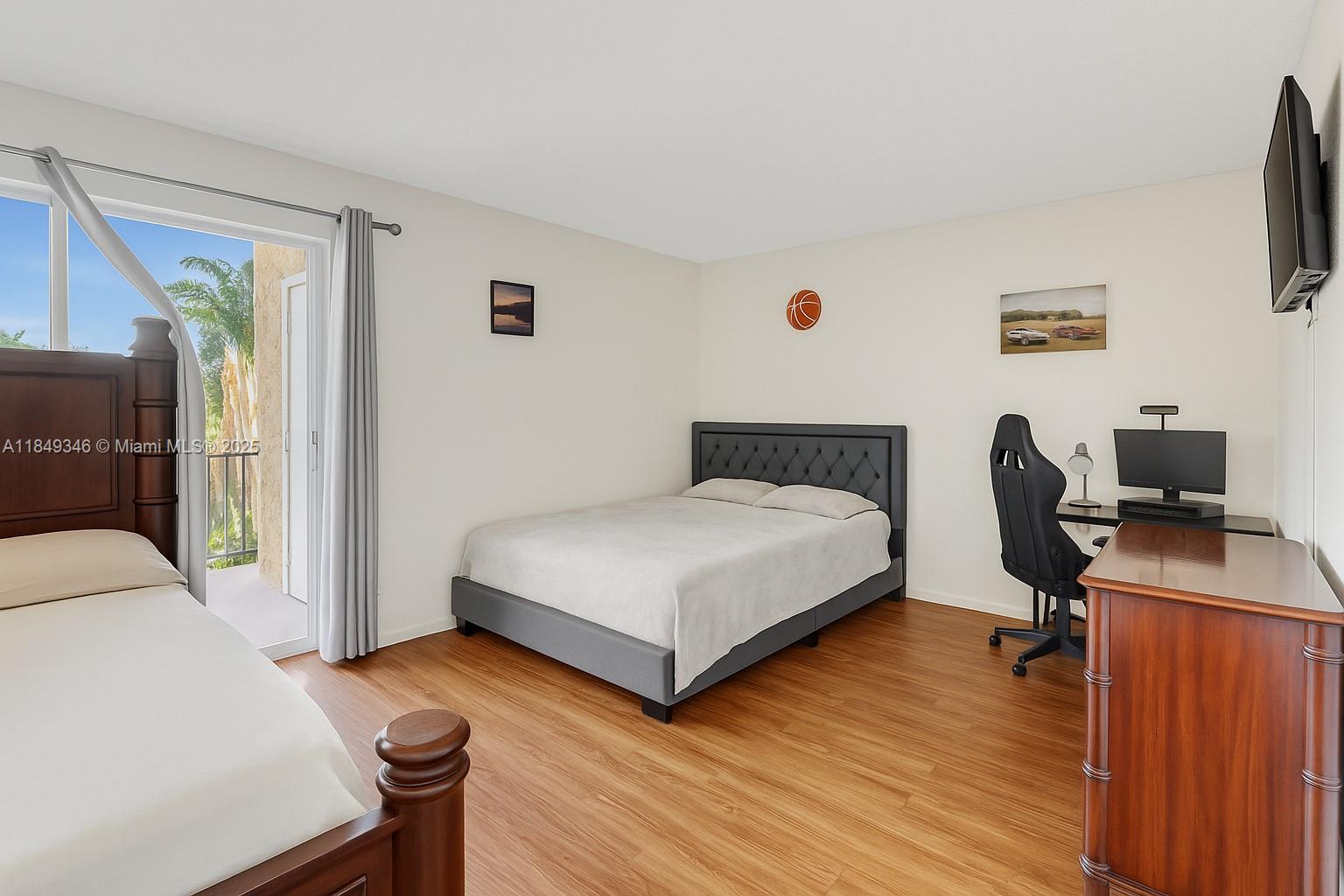 TARACOMA TOWNHOMES CONDO - Residential