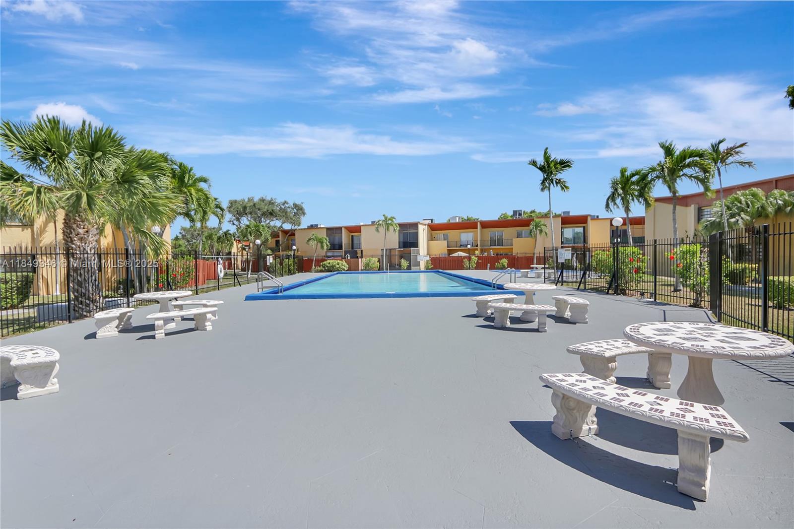 TARACOMA TOWNHOMES CONDO - Residential