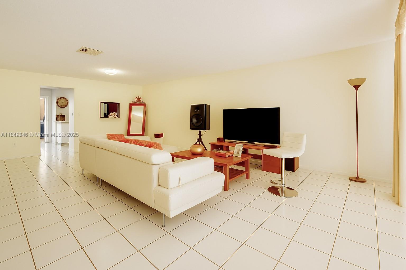 TARACOMA TOWNHOMES CONDO - Residential