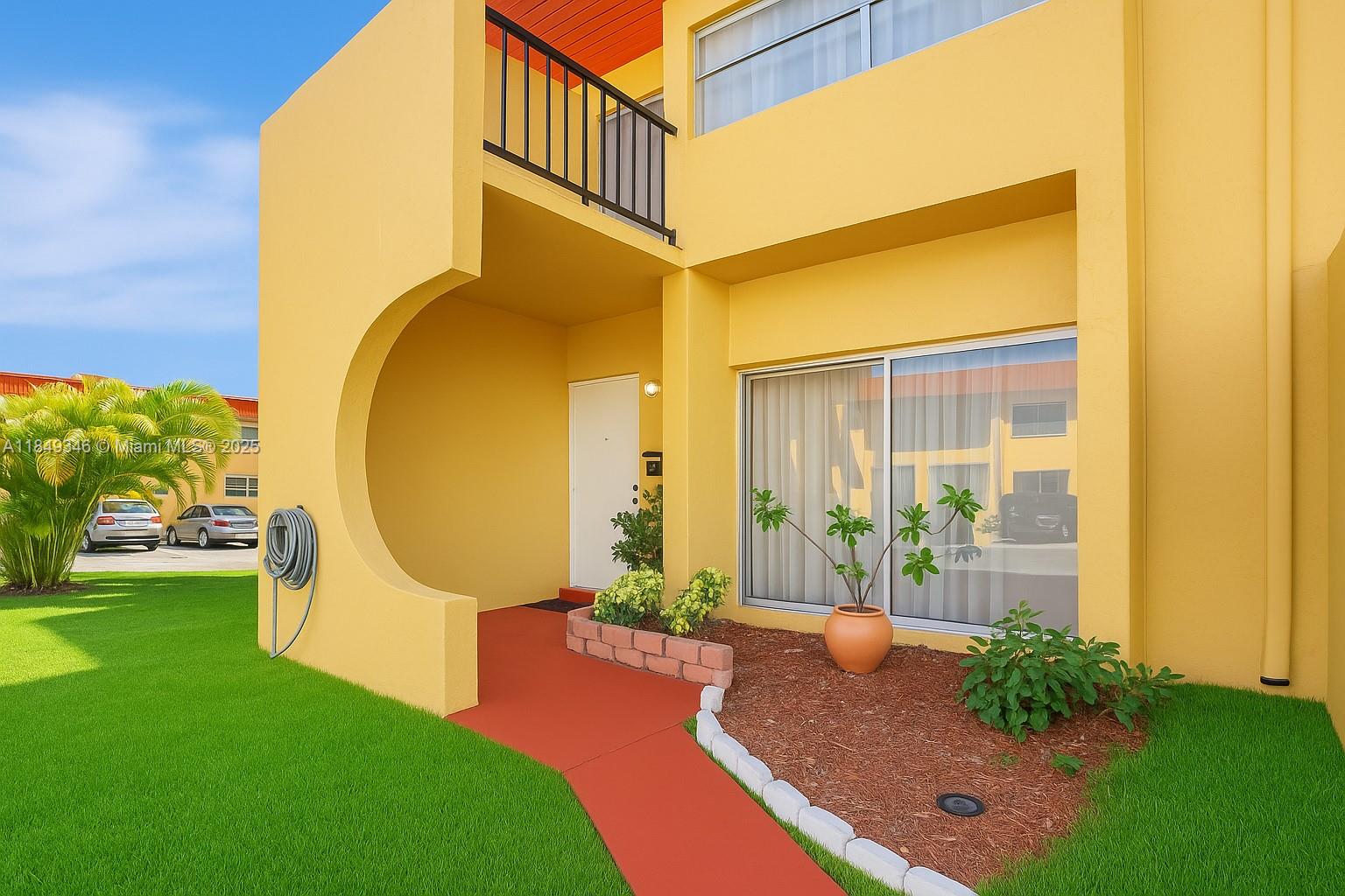 TARACOMA TOWNHOMES CONDO - Residential