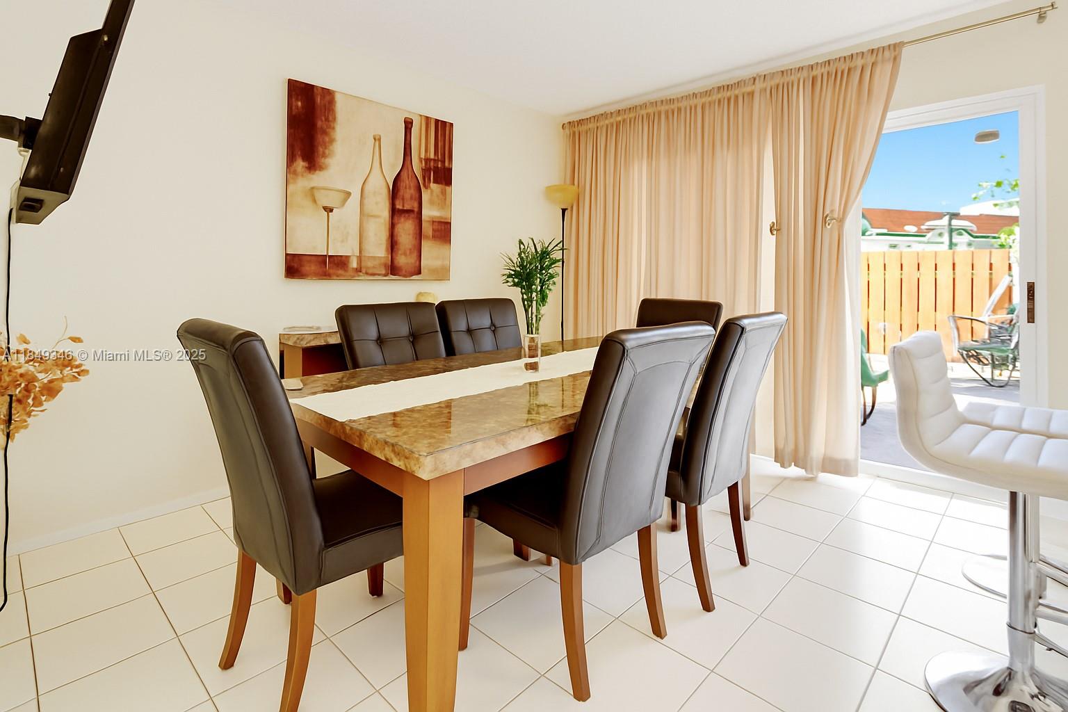 TARACOMA TOWNHOMES CONDO - Residential