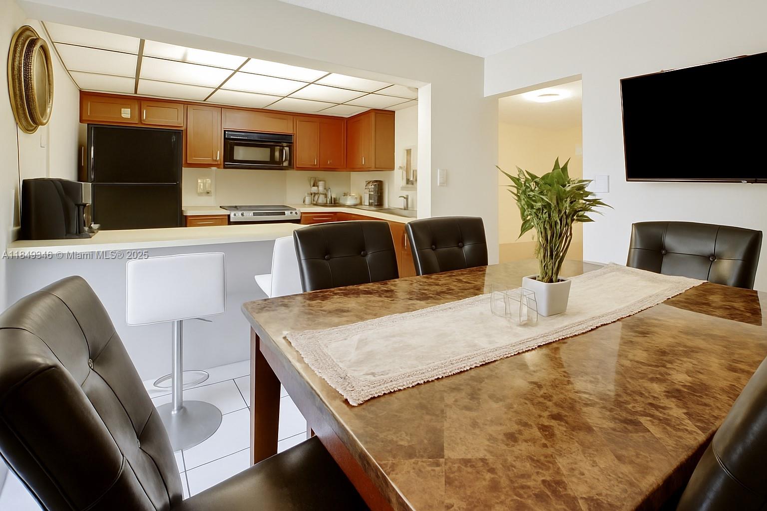 TARACOMA TOWNHOMES CONDO - Residential