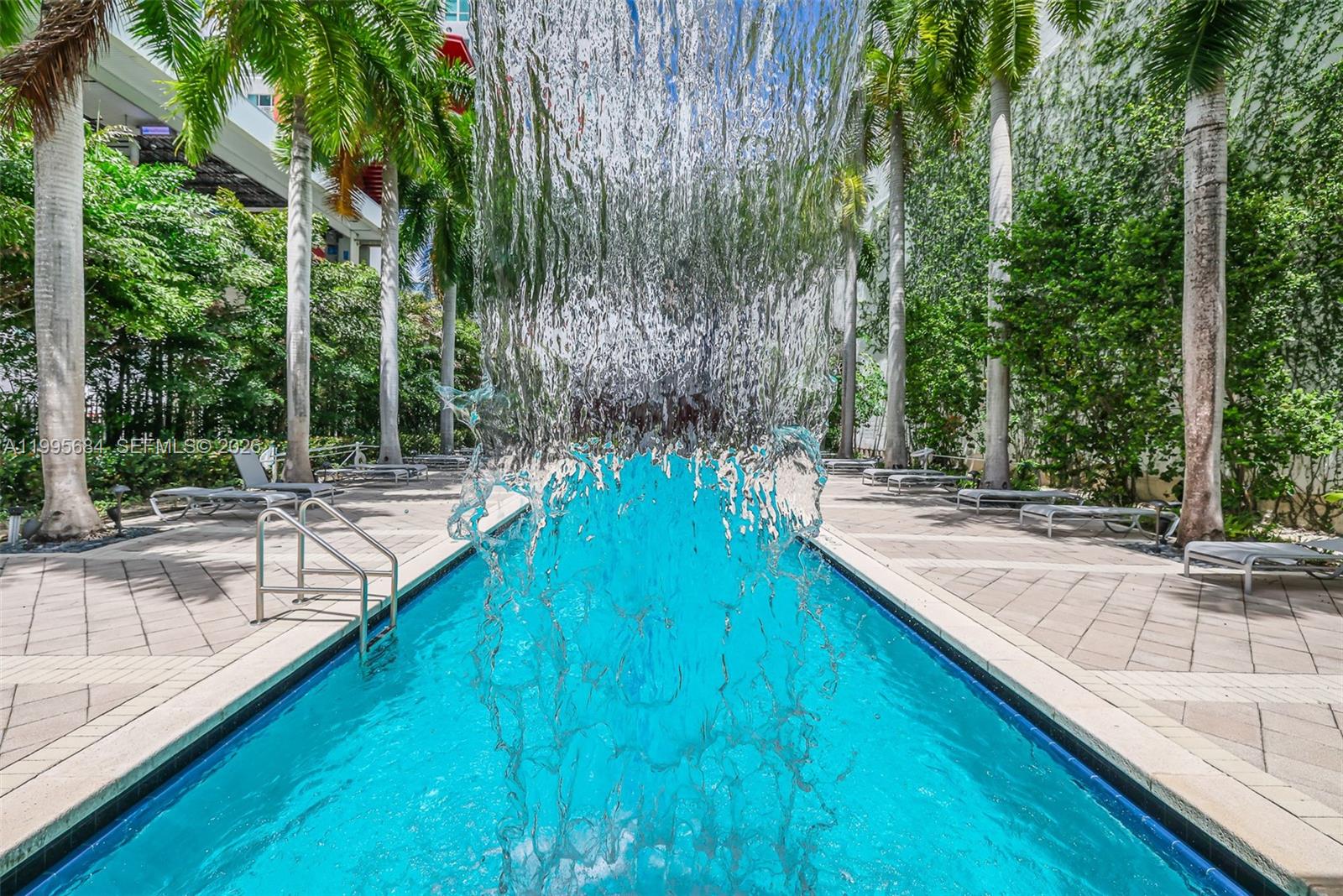 THE LOFT DOWNTOWN II COND - Residential