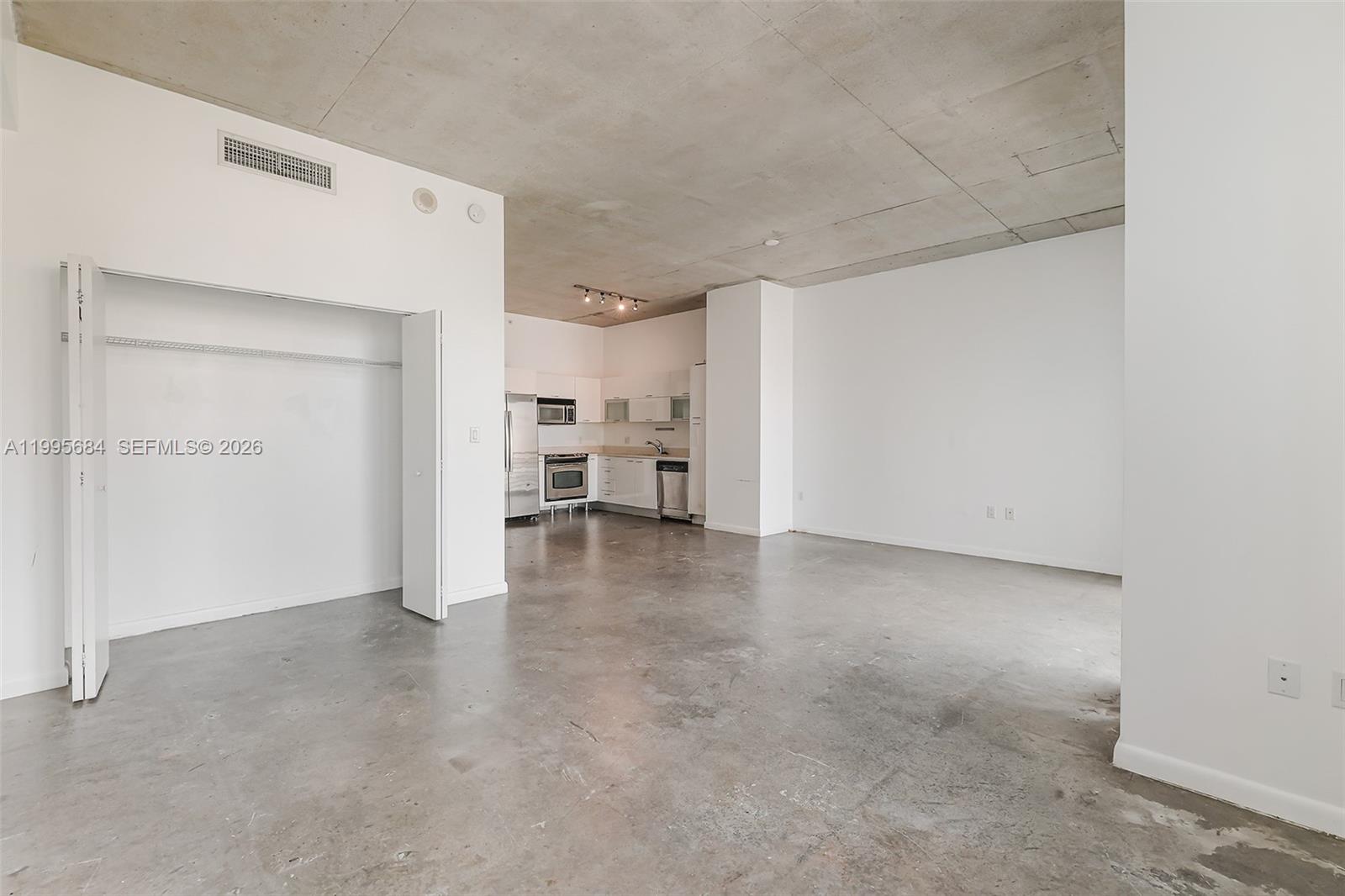 THE LOFT DOWNTOWN II COND - Residential