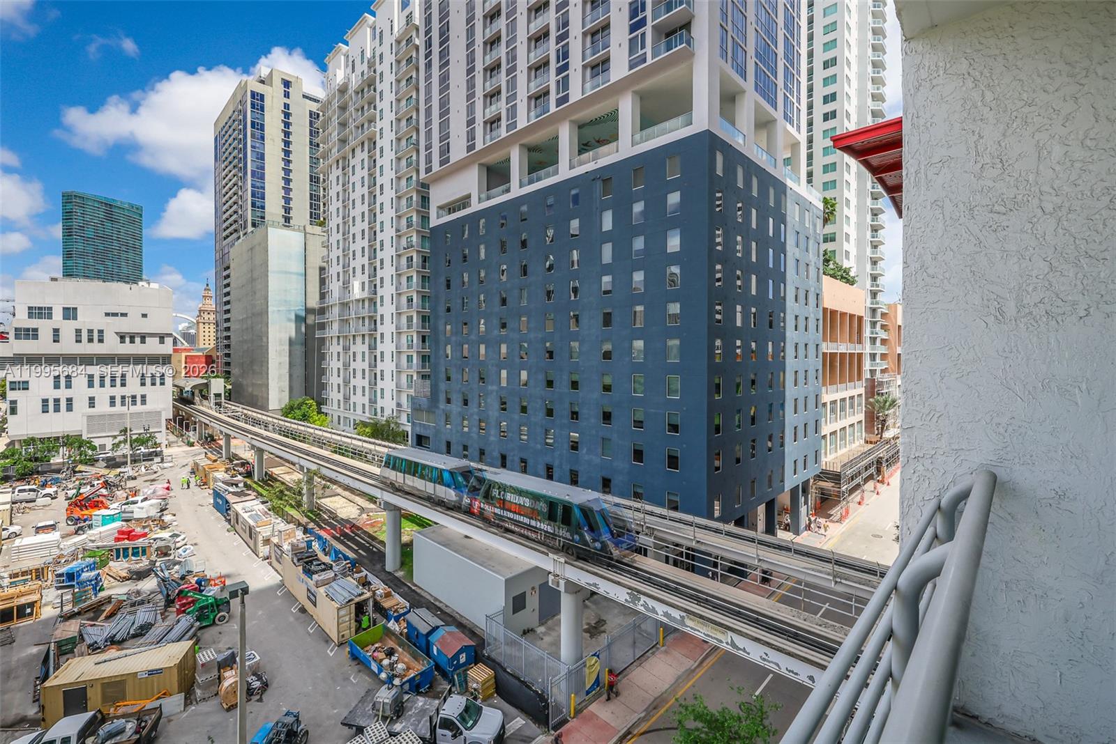 THE LOFT DOWNTOWN II COND - Residential