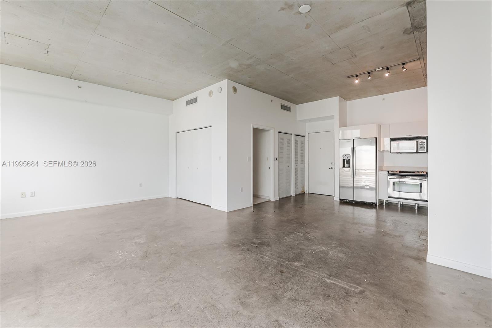 THE LOFT DOWNTOWN II COND - Residential