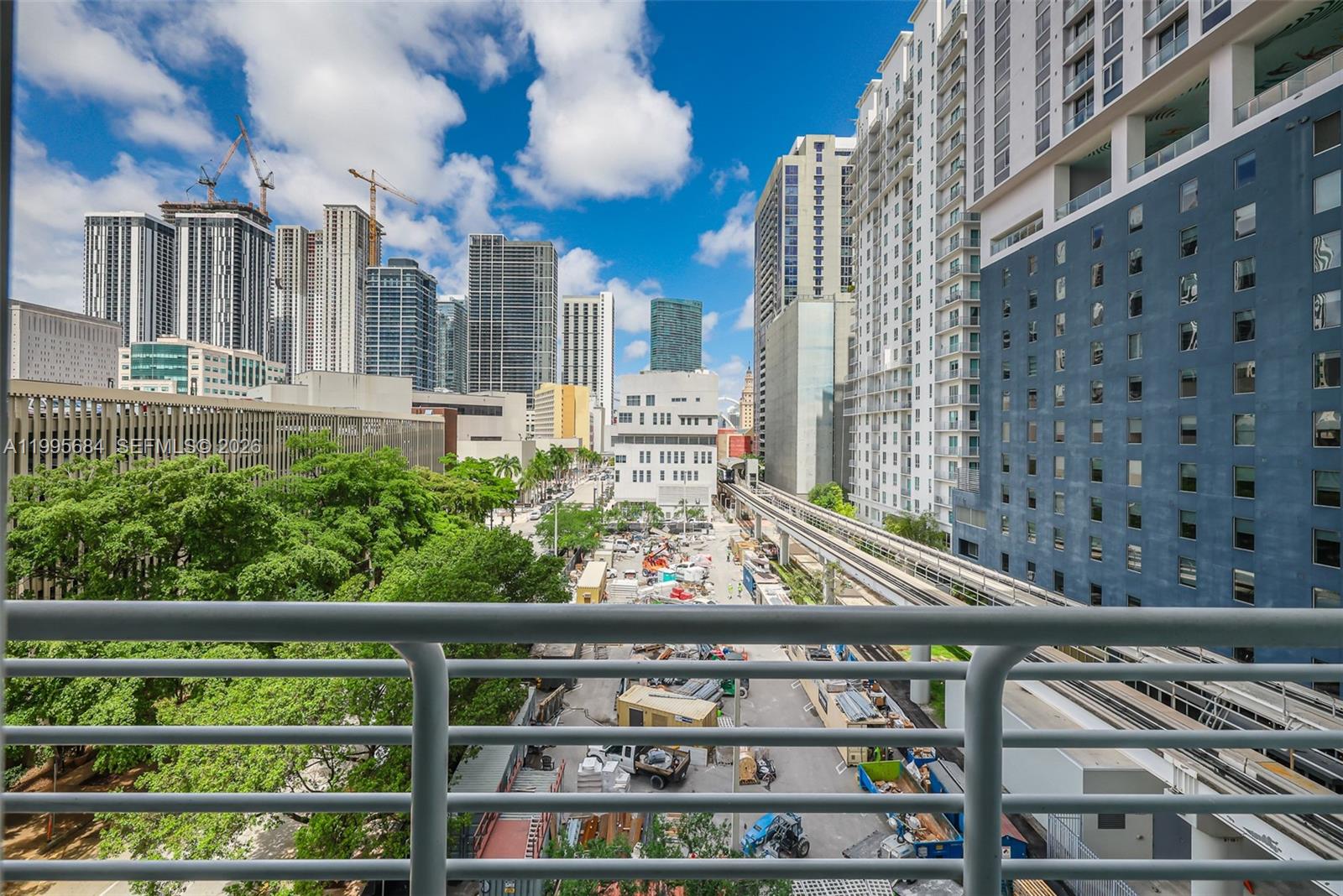 THE LOFT DOWNTOWN II COND - Residential