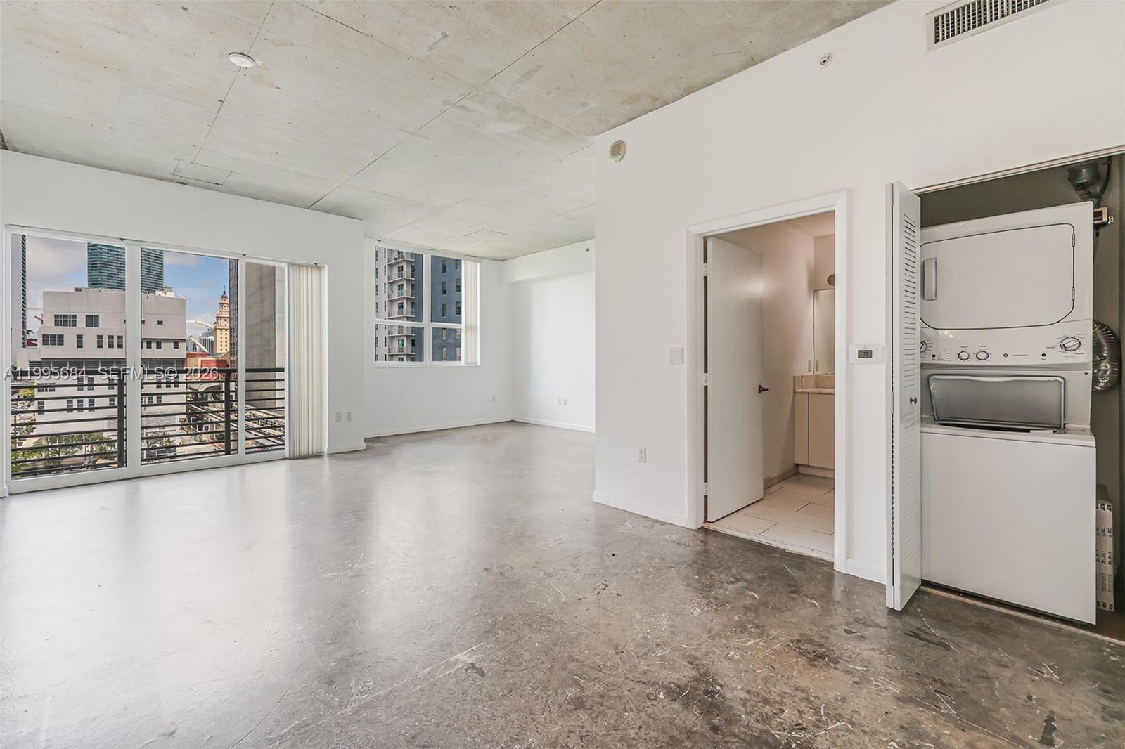 THE LOFT DOWNTOWN II COND - Residential