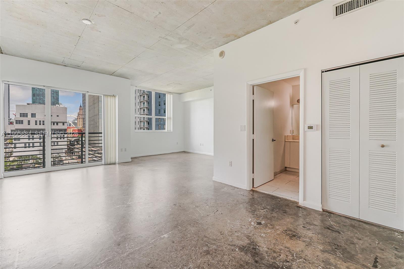 THE LOFT DOWNTOWN II COND - Residential