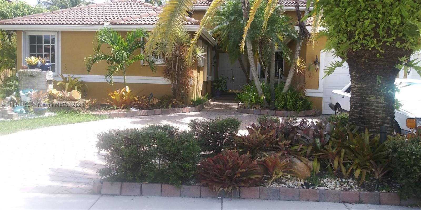 SUNSET LAKES PLAT TWO - Residential