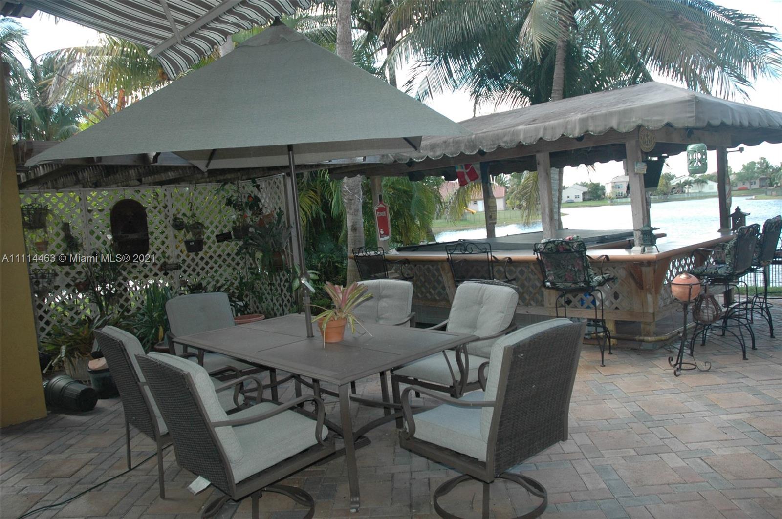 SUNSET LAKES PLAT TWO - Residential