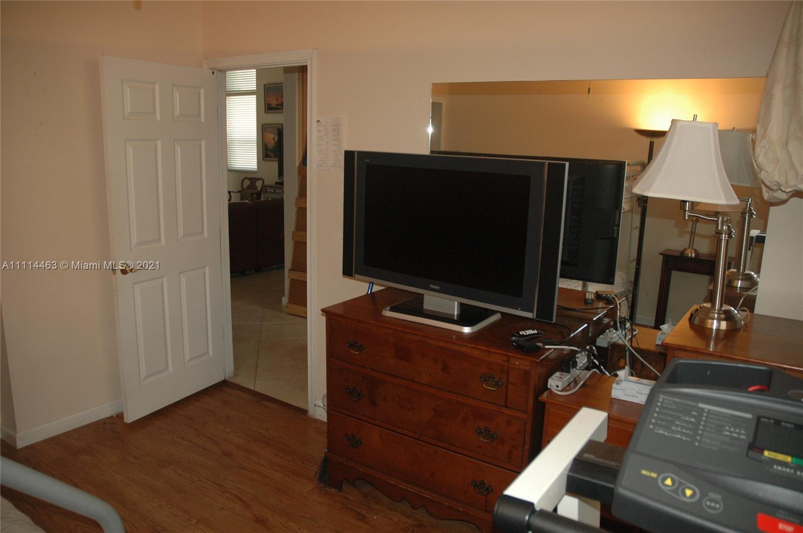 SUNSET LAKES PLAT TWO - Residential