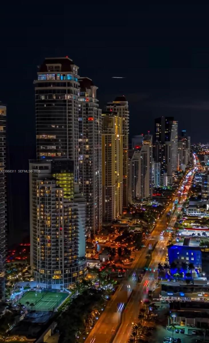 PLAZA OF AMERICAS CONDO P - Residential Lease