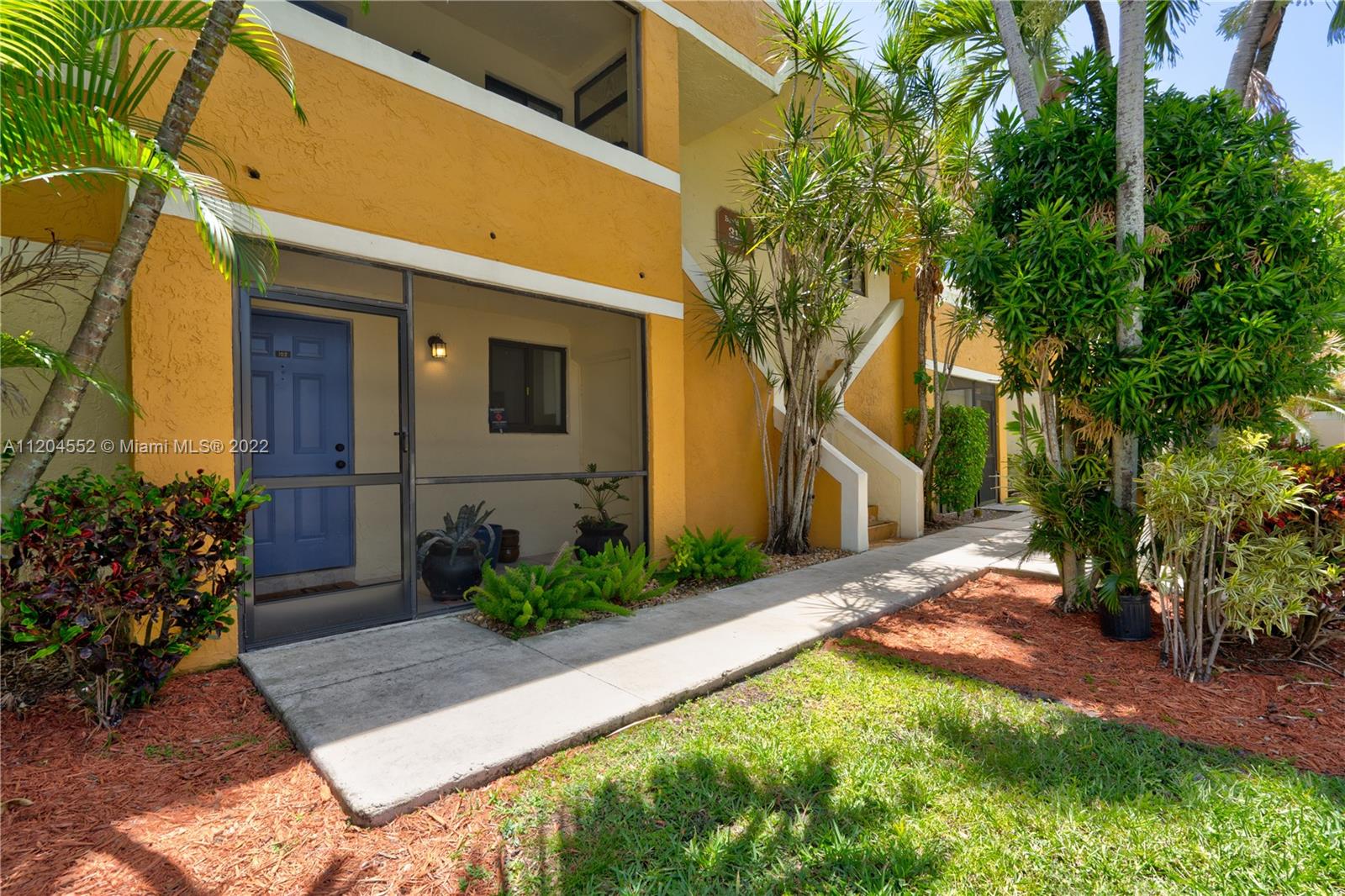 RACQUET CLUB VILLAGE APTS - Residential