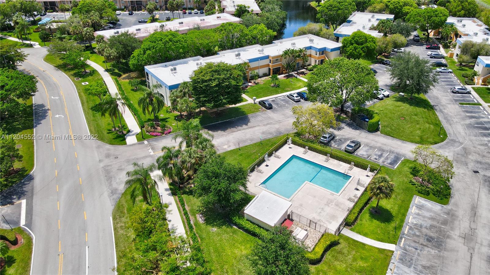 RACQUET CLUB VILLAGE APTS - Residential