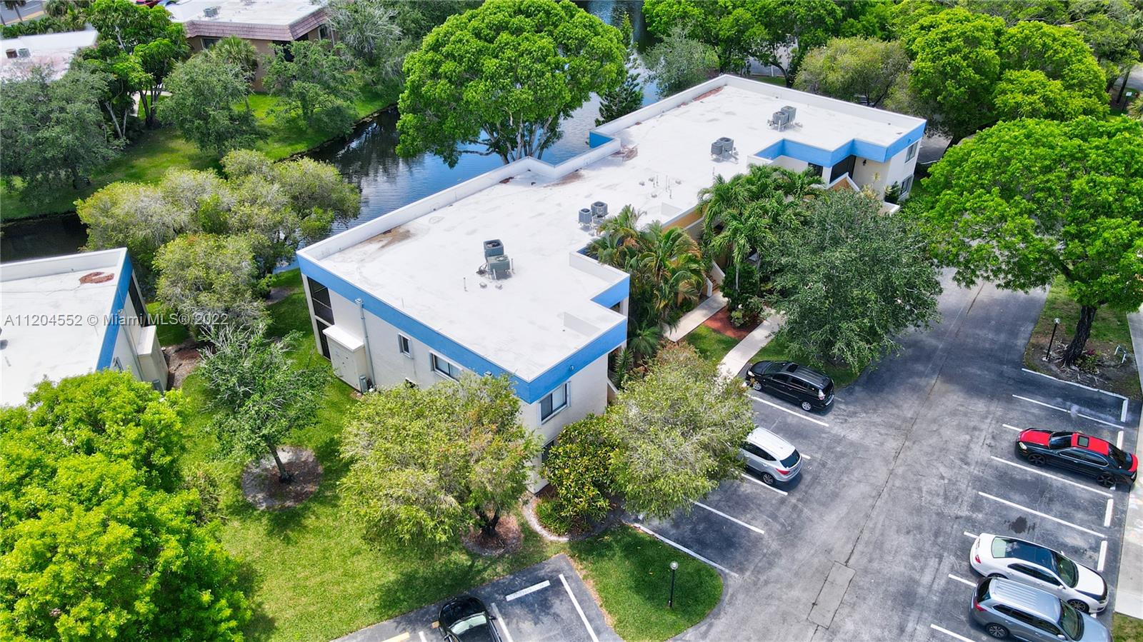 RACQUET CLUB VILLAGE APTS - Residential