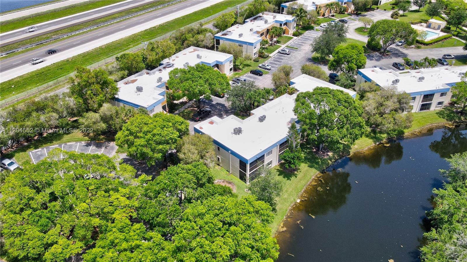 RACQUET CLUB VILLAGE APTS - Residential